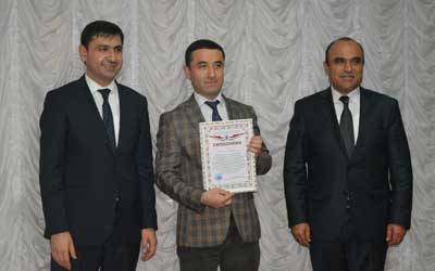Мулоқоти Аҳтам Абдуллозода бо донишҷӯёни ДДМИТ Мулоқоти Аҳтам Абдуллозода бо донишҷӯёни ДДМИТ