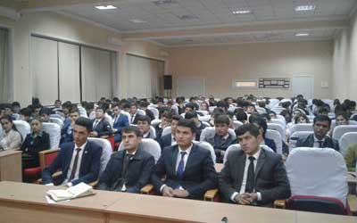 Донишҷӯён аз зуҳуроти номатлуб ҳифз мегарданд Донишҷӯён аз зуҳуроти номатлуб ҳифз мегарданд