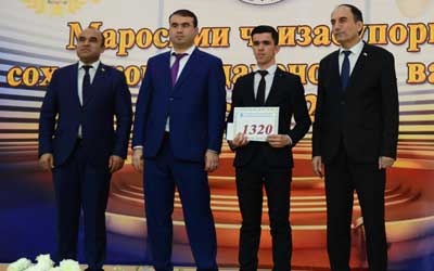 Наврӯз Ҷобиров – ҷоизадори Кумитаи кор бо ҷавонон ва варзиш Наврӯз Ҷобиров – ҷоизадори Кумитаи кор бо ҷавонон ва варзиш