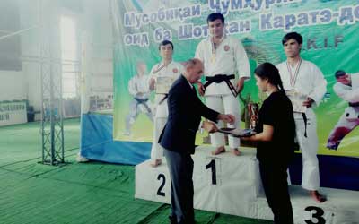 Донишҷӯи ДДМИТ савозори ду ҷой гашт Донишҷӯи ДДМИТ савозори ду ҷой гашт
