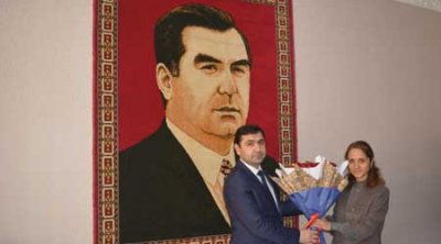 Гулпарӣ Ҳусейнова китобхони беҳтарин аз ДДМИТ Гулпарӣ Ҳусейнова китобхони беҳтарин аз ДДМИТ